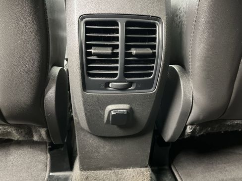 Used 2019 Ford Escape SE AWD/4WD image 14