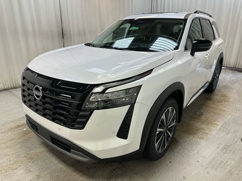 New 2026 Nissan Pathfinder Platinum AWD/4WD image 11