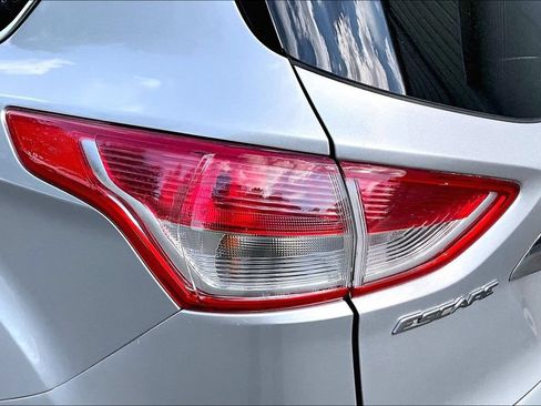 Used 2016 Ford Escape Titanium AWD/4WD image 23