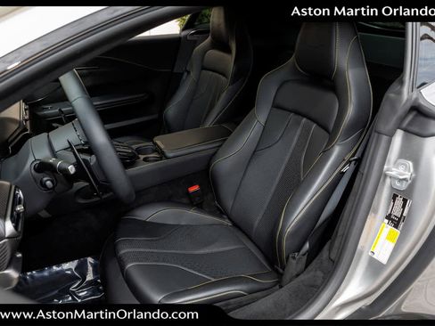 Used 2025 Aston Martin V8 Vantage Coupe image 12