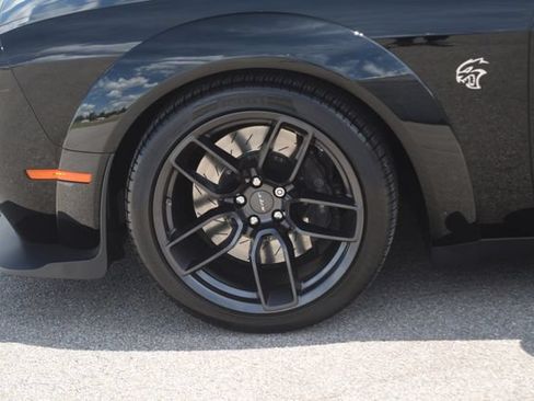 Used 2018 Dodge Challenger SRT Hellcat RWD image 26