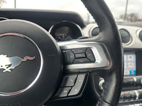 Used 2016 Ford Mustang Premium image 33