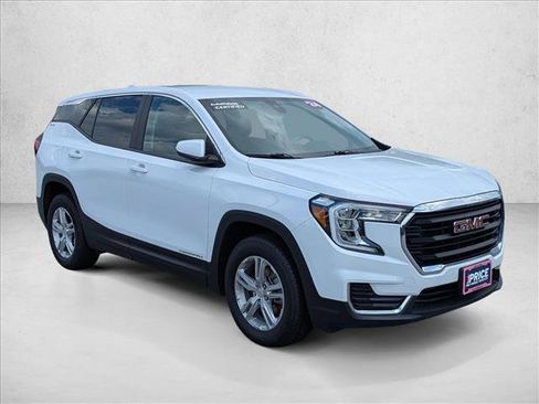 Used 2024 GMC Terrain SLE AWD/4WD image 3