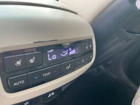 Used 2021 Hyundai Palisade Limited FWD image 18