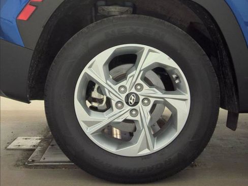 Used 2023 Hyundai Tucson SE image 16