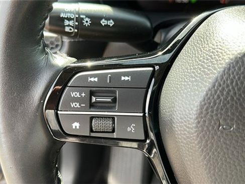 Used 2025 Honda HR-V EX-L image 13