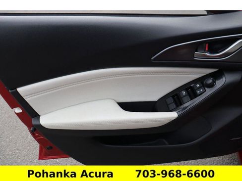 Used 2018 MAZDA MAZDA3 Grand Touring w/ Premium Equipment Package image 23