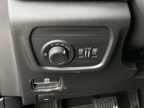 New 2026 Jeep Grand Cherokee Laredo image 17