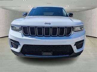 New 2025 Jeep Grand Cherokee Laredo w/ MOPAR Finishing Package video 2