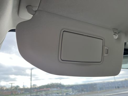 Used 2019 Volvo S60 T5 Momentum w/ Premium Package image 21