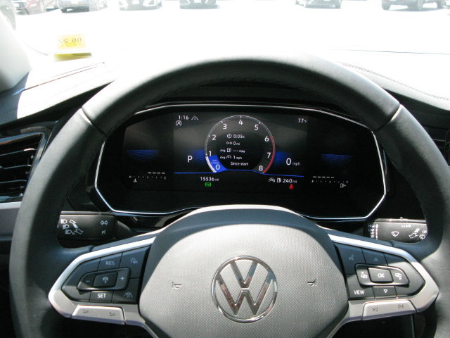 Used 2023 Volkswagen Jetta SE w/ Panoramic Sunroof Package FWD image 13