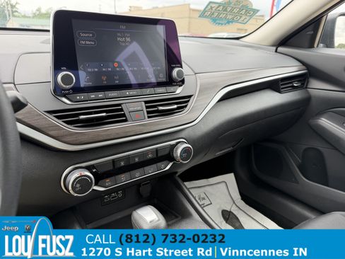 Used 2025 Nissan Altima 2.5 SV FWD image 20