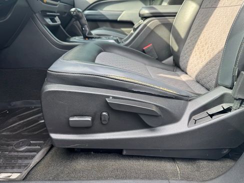 Used 2017 Chevrolet Colorado Z71 image 6