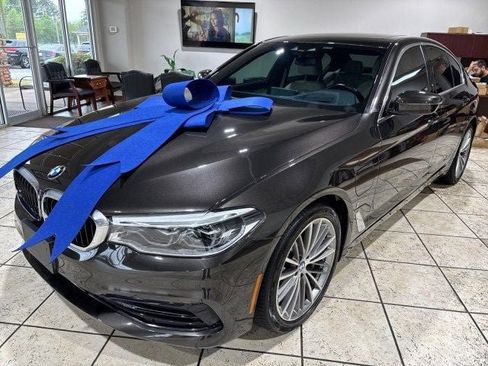 Used 2019 BMW 530e 530e iPerformance Plug-In Hybr w/ Executive Package image 3