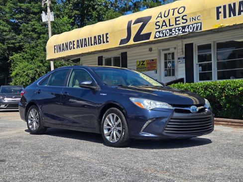 Used 2016 Toyota Camry XLE w/ Moonroof Package FWD image 1
