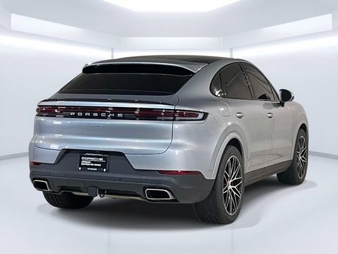 Certified 2025 Porsche Cayenne Coupe AWD/4WD image 7