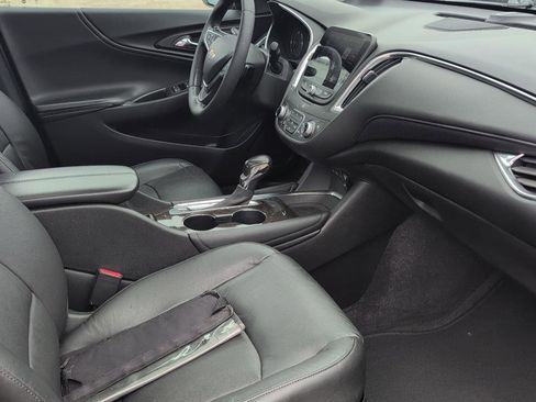 Used 2022 Chevrolet Malibu Premier image 9