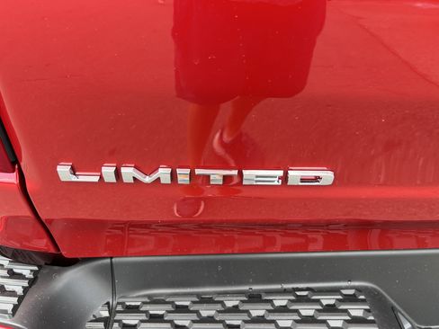 New 2026 RAM 1500 Limited w/ Body Color Bumper Group AWD/4WD image 9