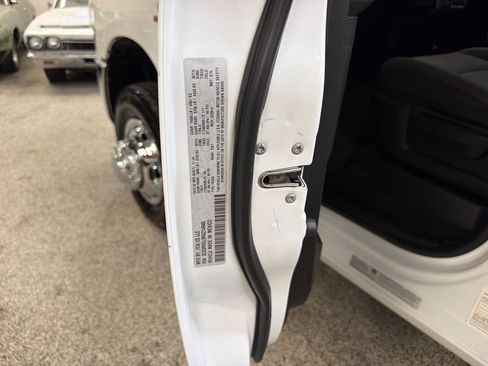 Used 2024 RAM 3500 Tradesman w/ Chrome Appearance Group AWD/4WD image 52