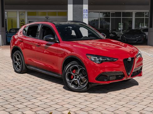 New 2024 Alfa Romeo Stelvio Veloce image 7