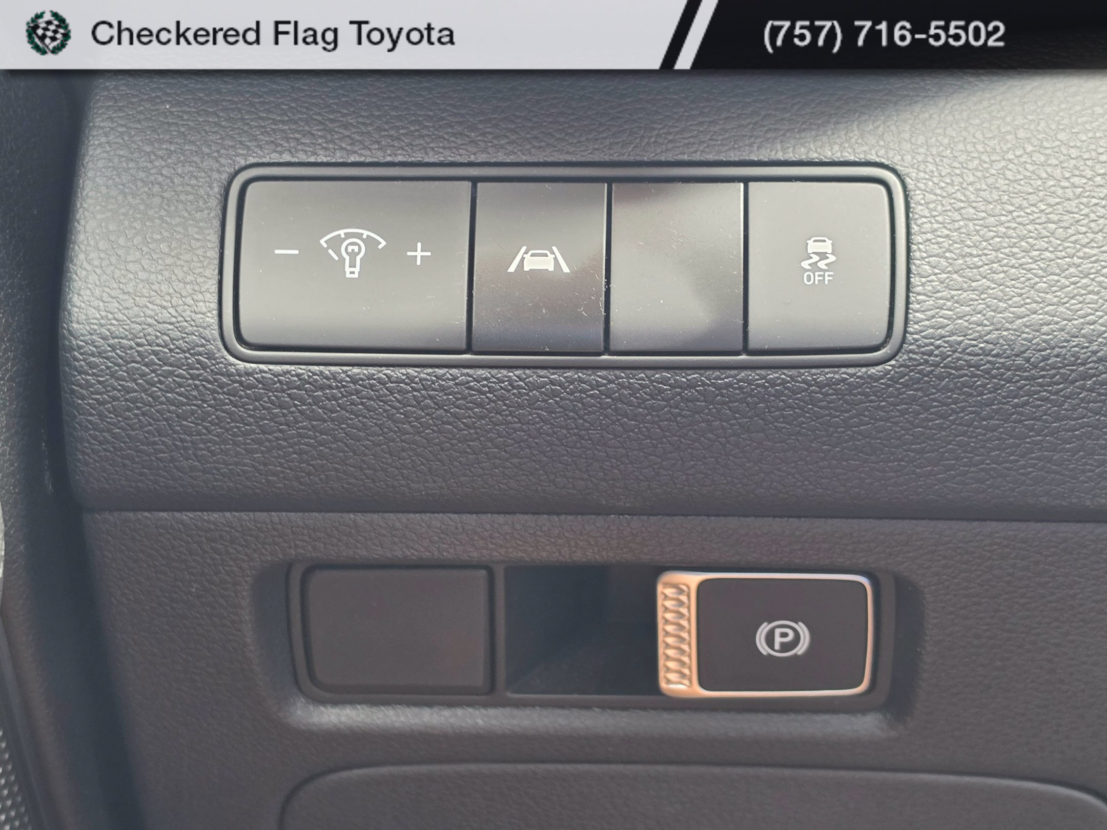 Used 2023 Hyundai Santa Fe SE AWD/4WD image 10