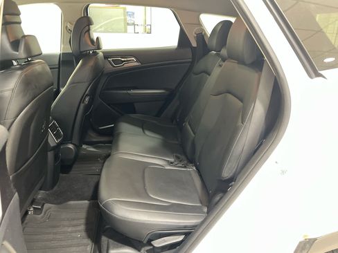 Used 2023 Kia Sportage EX FWD image 9