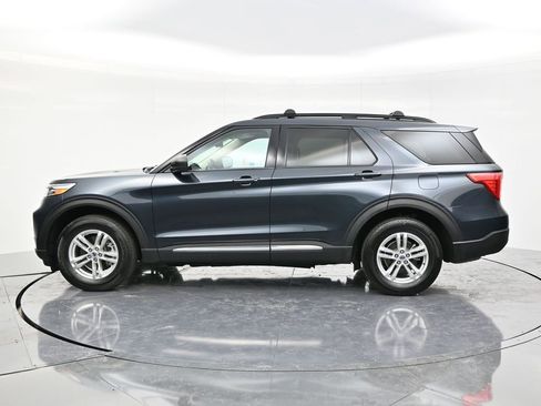 Certified 2022 Ford Explorer XLT w/ Class IV Trailer Tow Package image 8