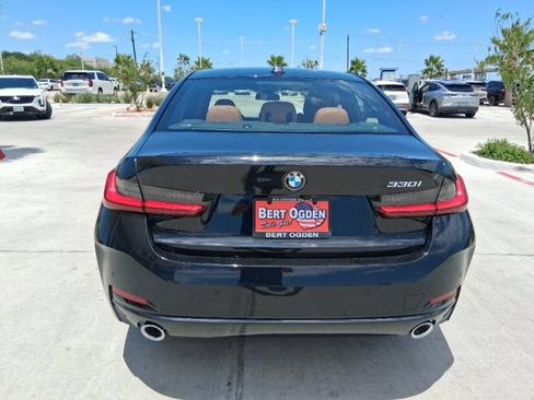 New 2026 BMW 330i Sedan w/ Convenience Package RWD image 15