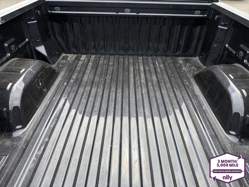 Used 2024 Chevrolet Silverado 1500 LT Trail Boss w/ Convenience Package II AWD/4WD image 5