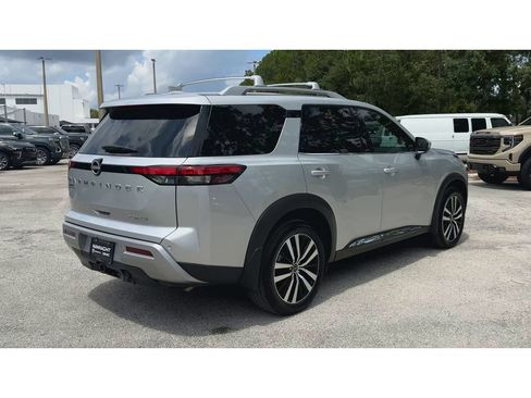 Used 2024 Nissan Pathfinder Platinum w/ Cargo Package FWD image 8