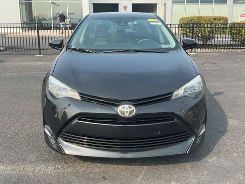 Used 2018 Toyota Corolla XLE FWD image 2