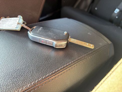 Used 2025 Kia Sportage LX image 21