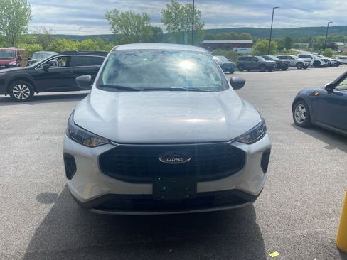 Used 2025 Ford Escape Active AWD/4WD image 2