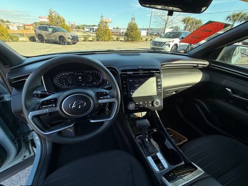 Used 2023 Hyundai Santa Cruz SE image 18