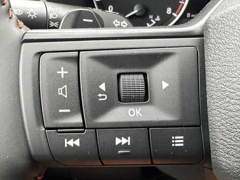 Used 2026 Nissan Rogue SV AWD/4WD image 12
