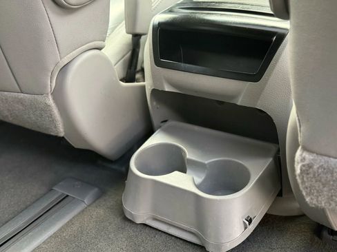 Used 2016 Toyota Sienna Limited image 24