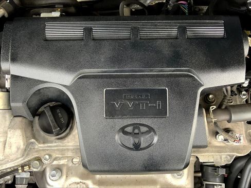 Used 2018 Toyota RAV4 XLE w/ Plus Extra Value Package image 32