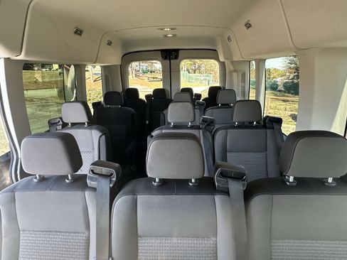 Used 2024 Ford Transit 350 XLT image 17