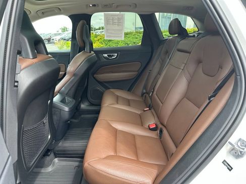 Used 2018 Volvo XC60 T6 Momentum w/ Advanced Package AWD/4WD image 37