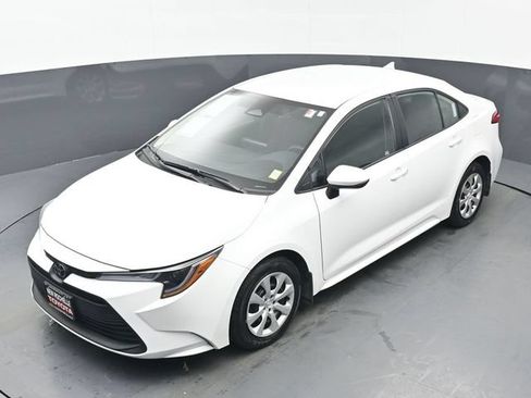 Certified 2025 Toyota Corolla LE FWD image 34