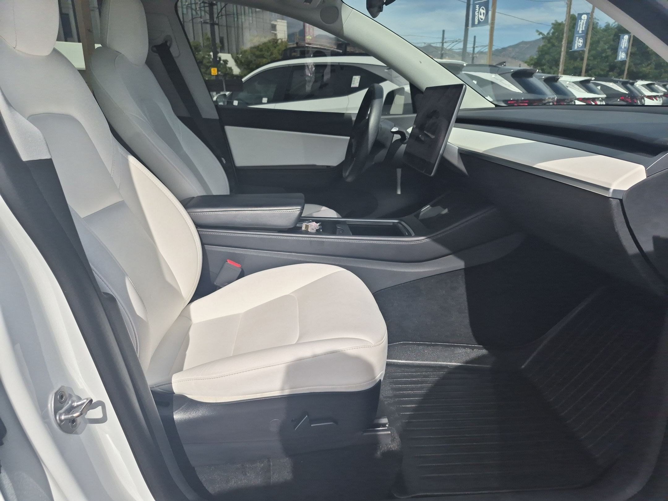 Used 2022 Tesla Model Y Performance AWD/4WD image 29