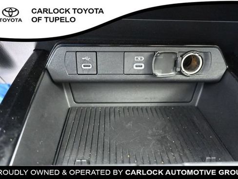 Used 2025 Toyota Prius Plug-In Hybrid FWD image 15