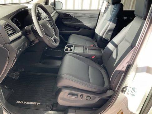 New 2026 Honda Odyssey EX-L image 4