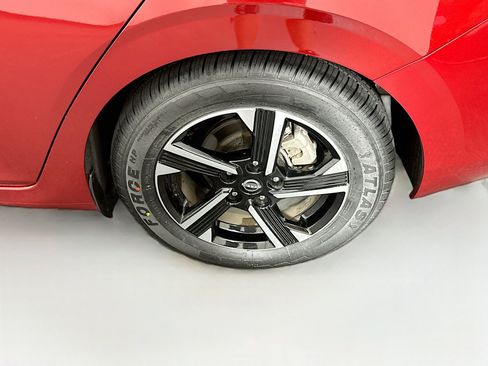 Used 2025 Nissan Sentra SV FWD image 11