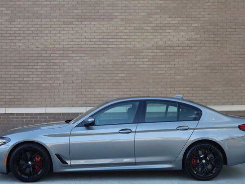 Used 2023 BMW 540i xDrive w/ M Sport Package AWD/4WD image 2