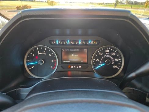 Used 2019 Ford F150 XLT w/ Trailer Tow Package image 10