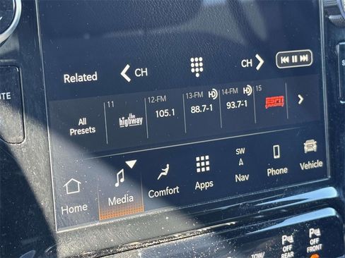 Used 2024 RAM 2500 Big Horn w/ Sport Appearance Package image 19