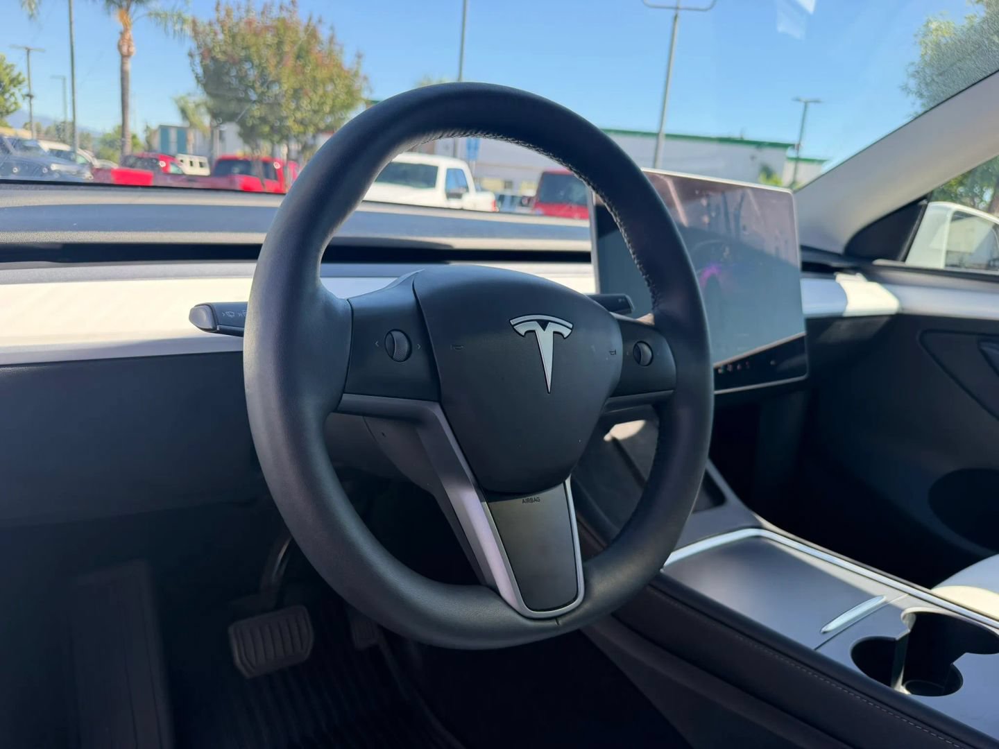 Used 2023 Tesla Model Y AWD image 16