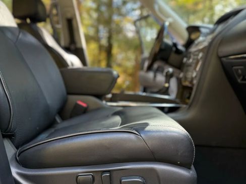 Used 2017 INFINITI QX80 2WD w/ Driver Assistance Package image 14