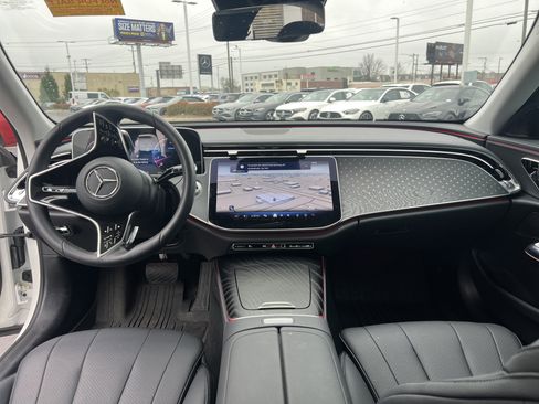 Used 2025 Mercedes-Benz E 350 Sedan image 30